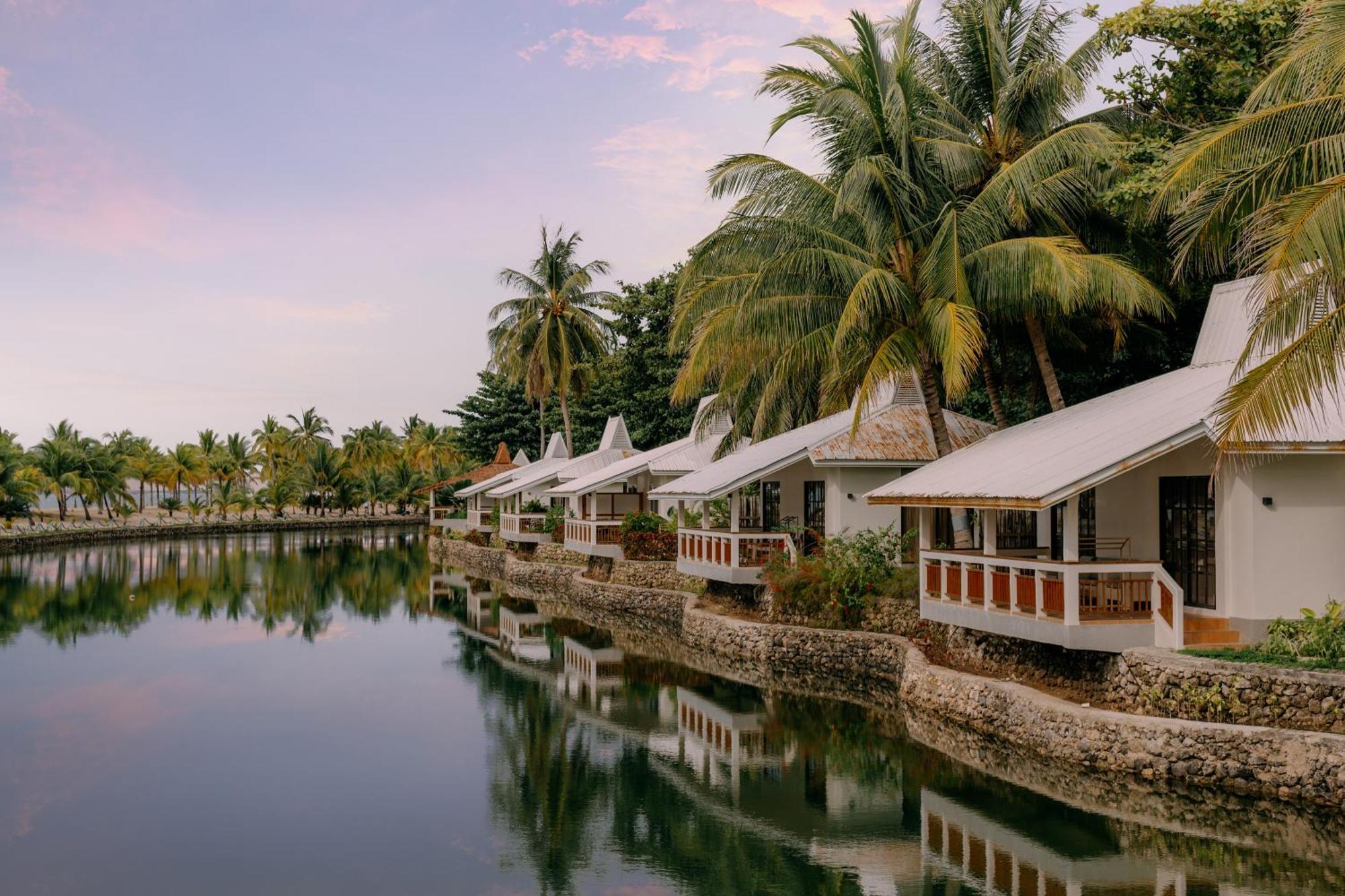 Golden Sands Destination Resorts Daanbantayan エクステリア 写真